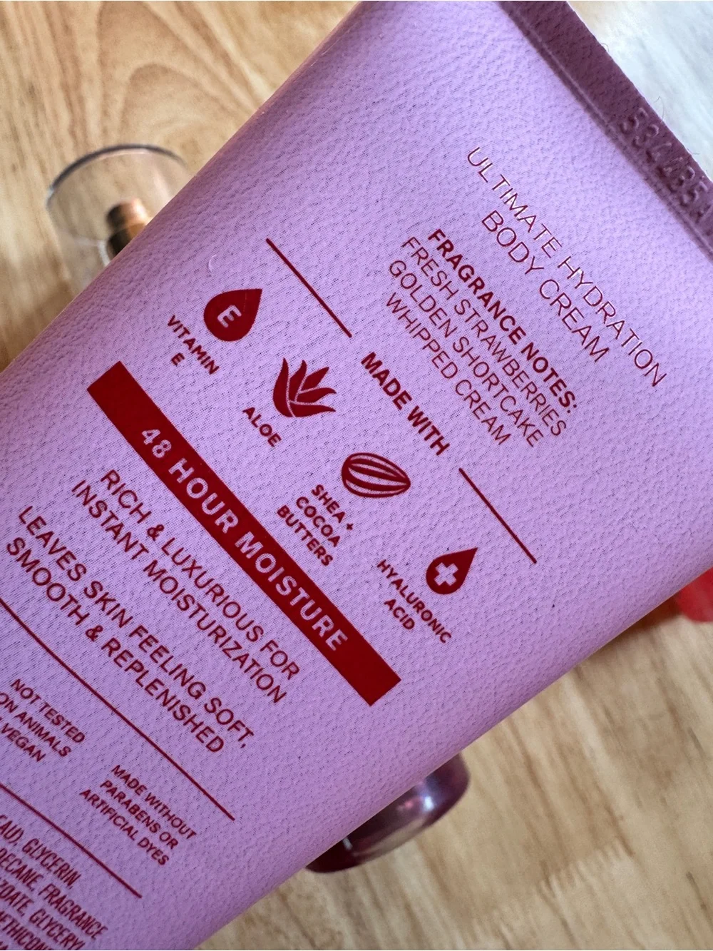 Bath & Body Works strawberry pound